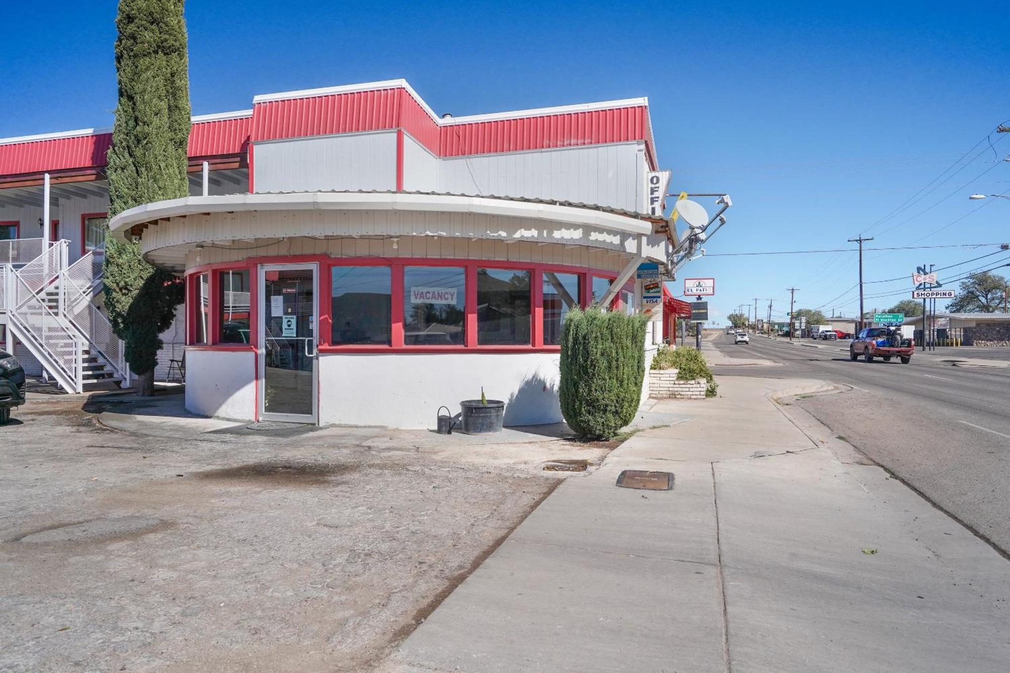 Oyo Alpine Tx Near Big Bend National Park Exterior foto
