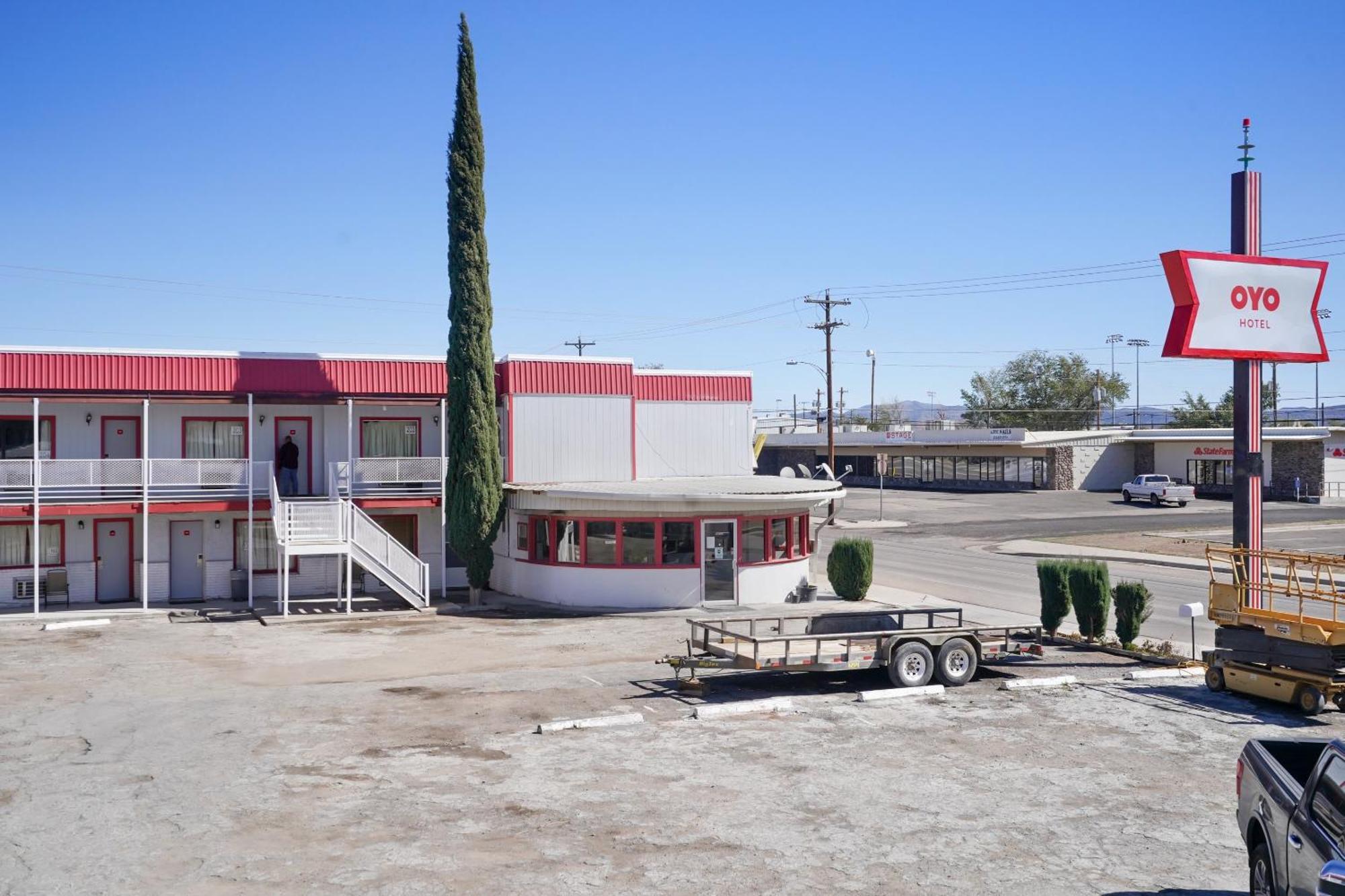 Oyo Alpine Tx Near Big Bend National Park Exterior foto